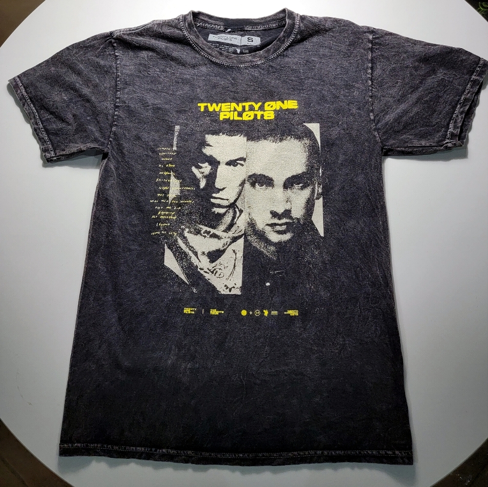Twenty One Pilots t-shirt